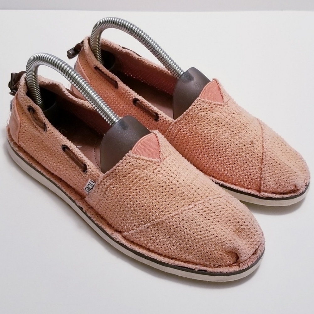 Tom's Sz 7.5 Peach Woven Slip On Shoes